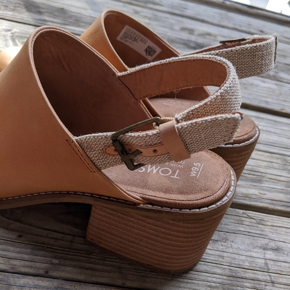 ✨Host Pick✨ TOMS Leather Leila Slingback Mules - Picture 8 of 9